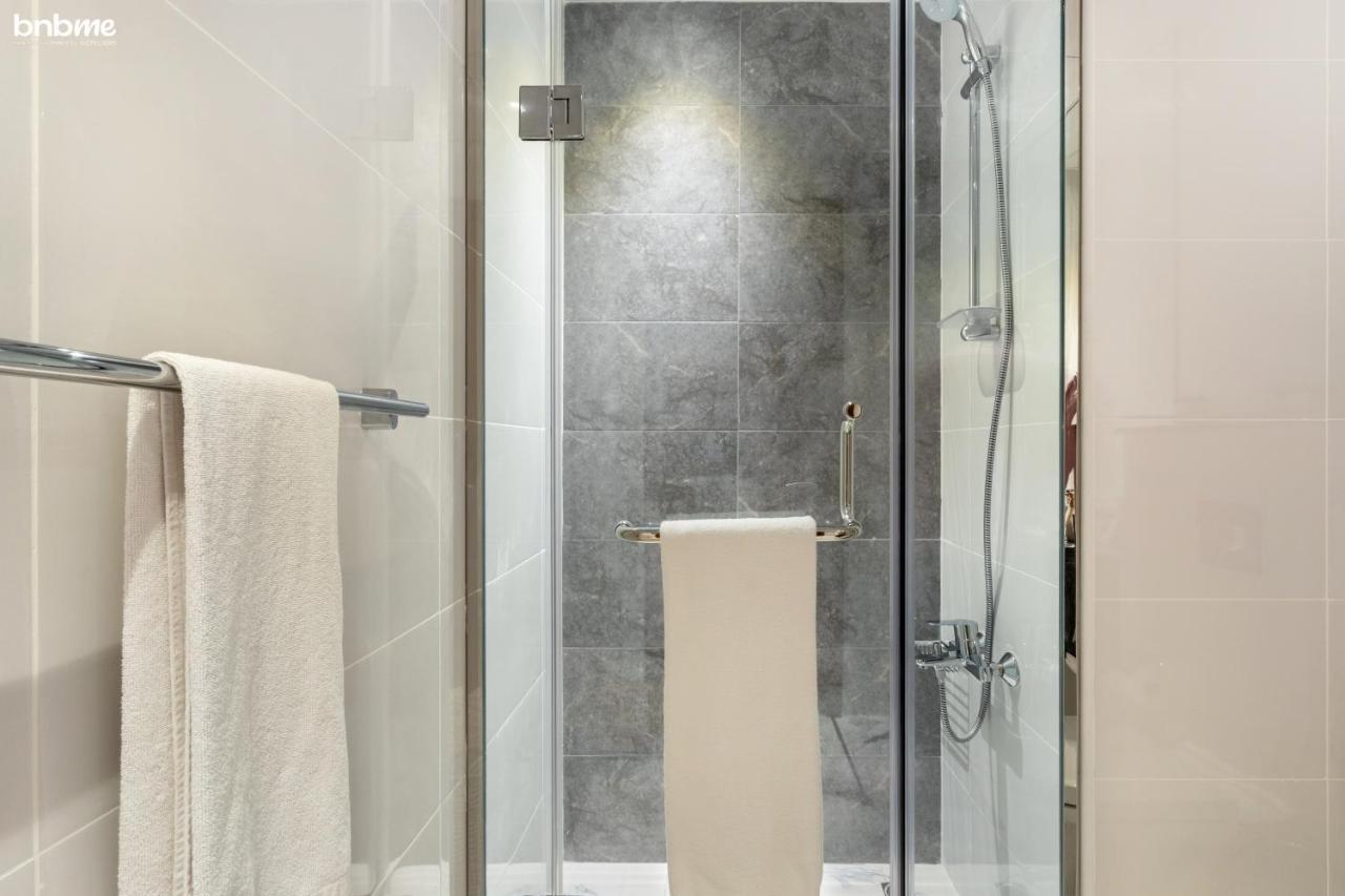 Bnbmehomes - Luxury 2B Apt - Al Habtoor - Amna Tower - 5044 Дубай Екстер'єр фото